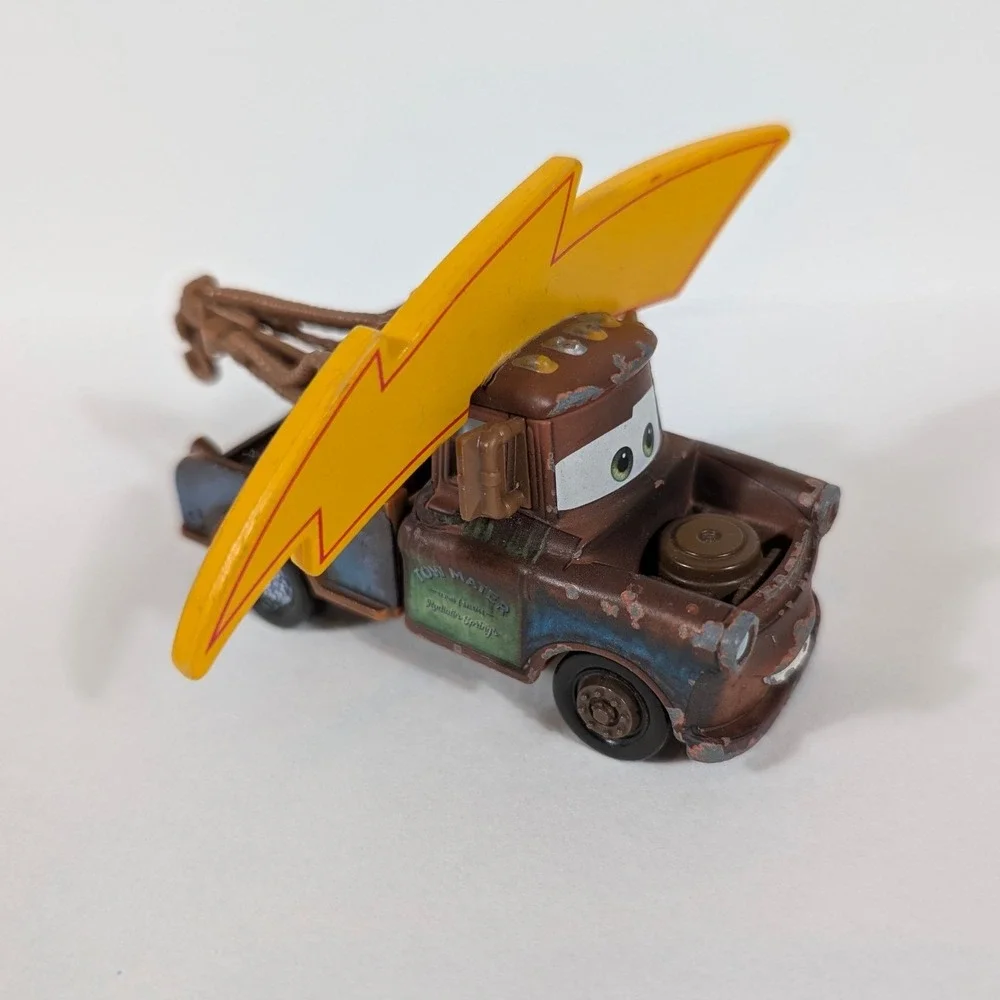 Disney Pixar Cars Tow Mater with Lightning Bolt Diecast Truck Brown PTY76